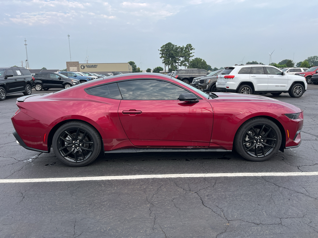 2026 Ford Mustang EcoBoost photo 4