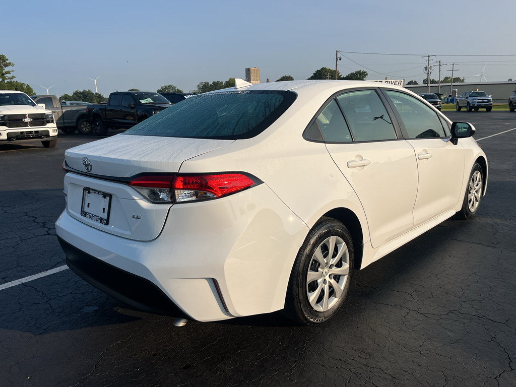 2024 Toyota Corolla LE photo 5