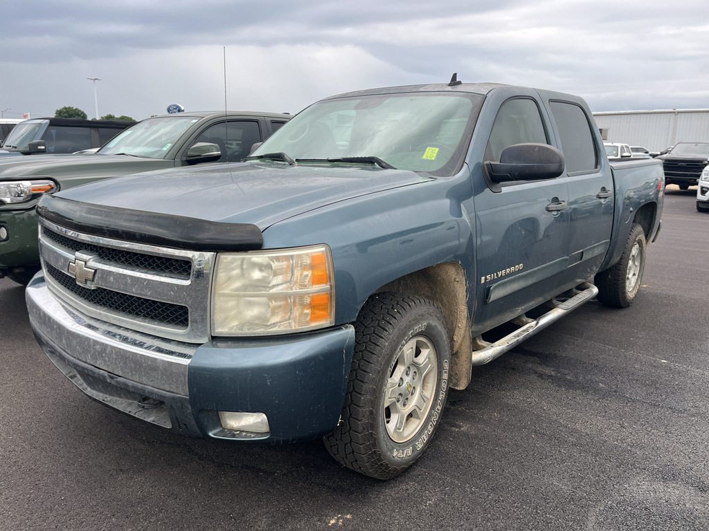 2007 Chevrolet Silverado vehicle photo 1