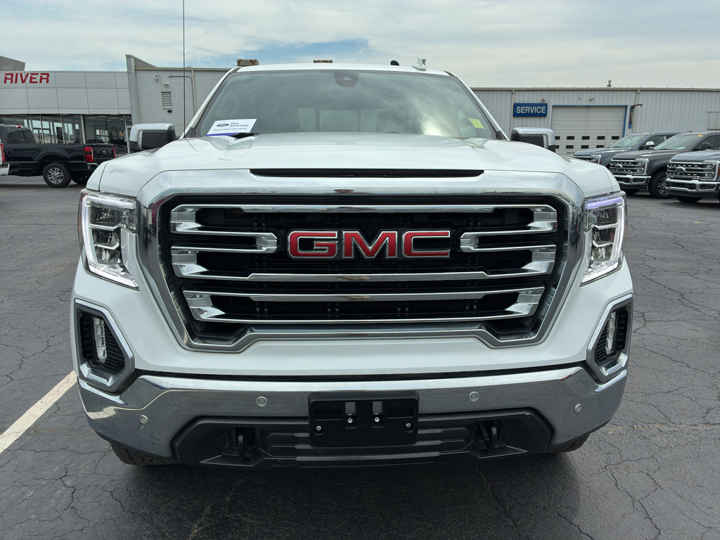 2021 GMC Sierra SLT photo 2