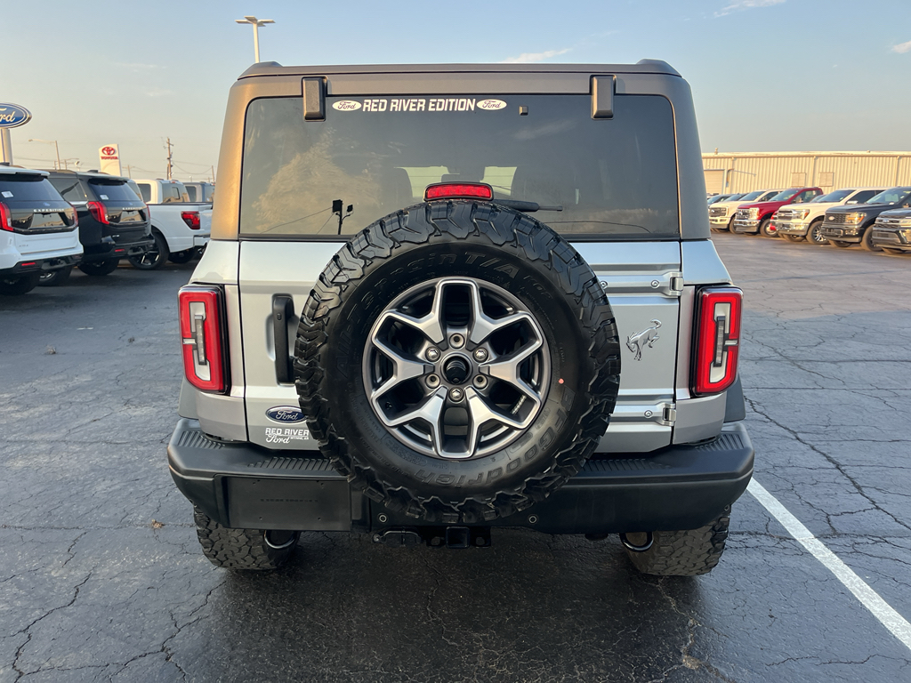 2023 Ford Bronco Badlands photo 6
