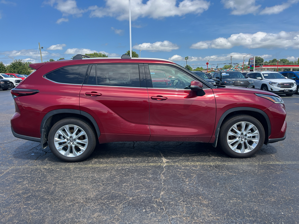 2026 Toyota Highlander Limited photo 4