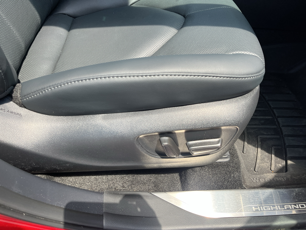 2026 Toyota Highlander representative vehicle photo