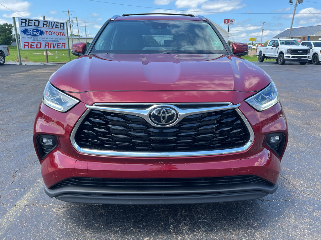 2026 Toyota Highlander Limited photo 2
