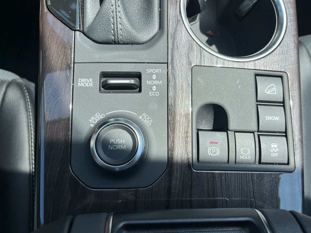 2026 Toyota Highlander representative vehicle photo