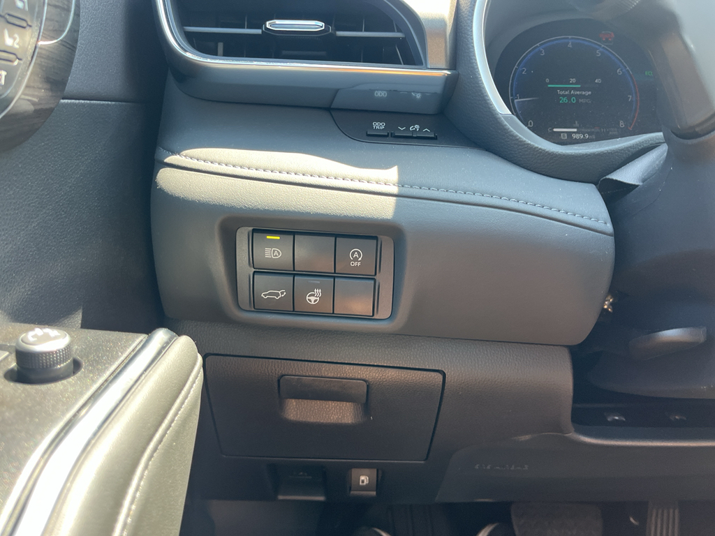 2026 Toyota Highlander representative vehicle photo