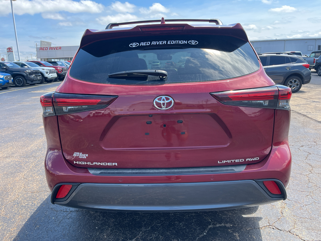2026 Toyota Highlander Limited photo 6
