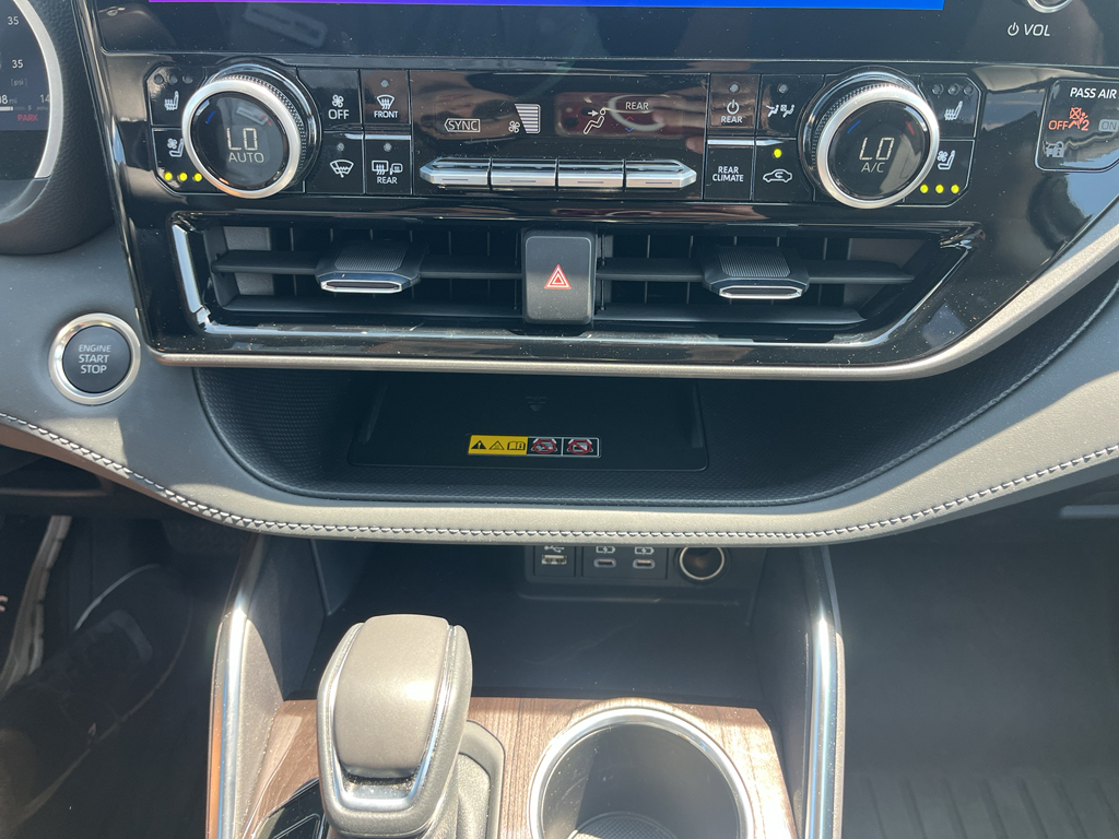 2026 Toyota Highlander representative vehicle photo