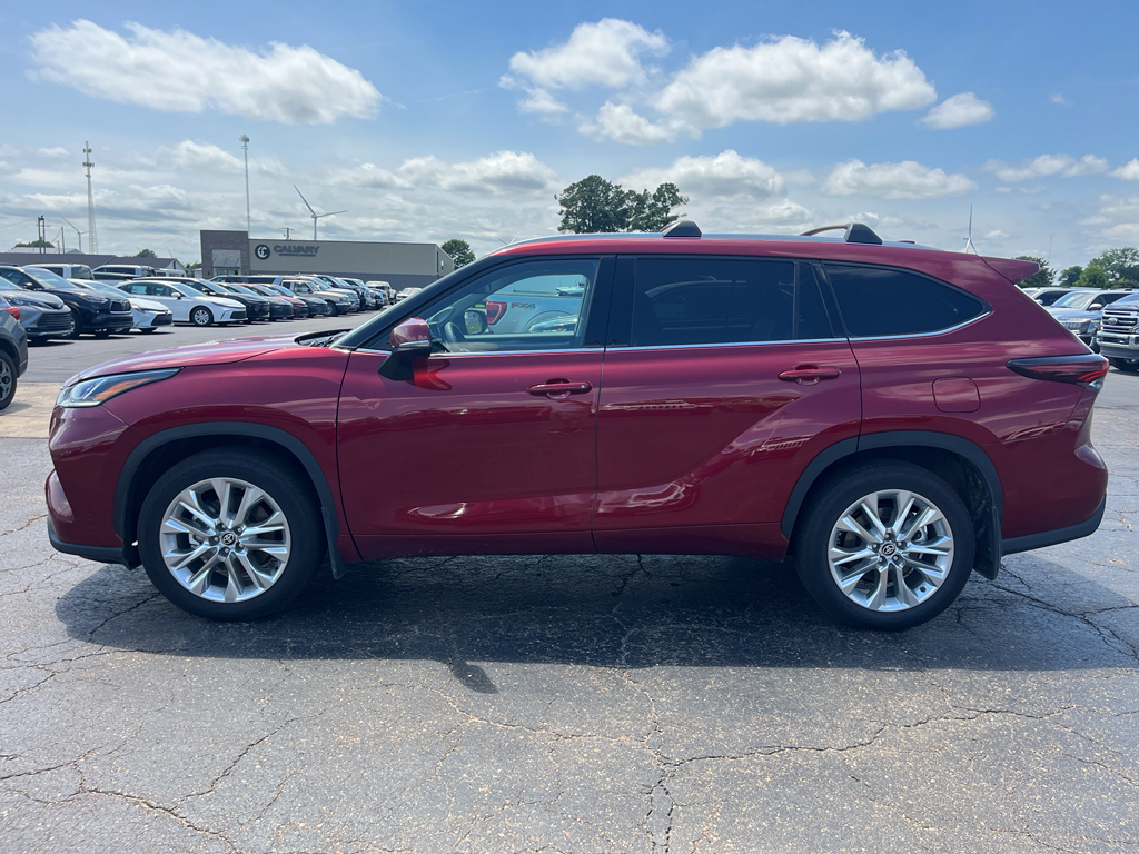 2026 Toyota Highlander representative vehicle photo