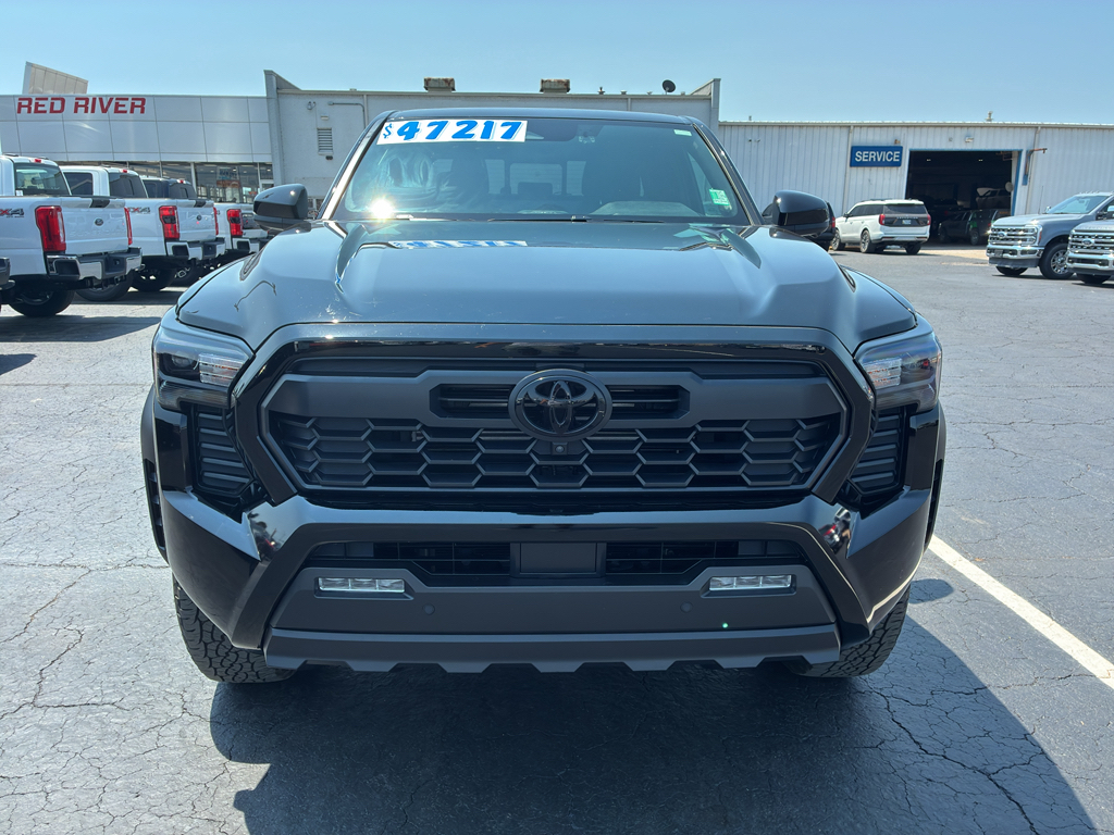 2024 Toyota Tacoma TRD Off Road photo 2