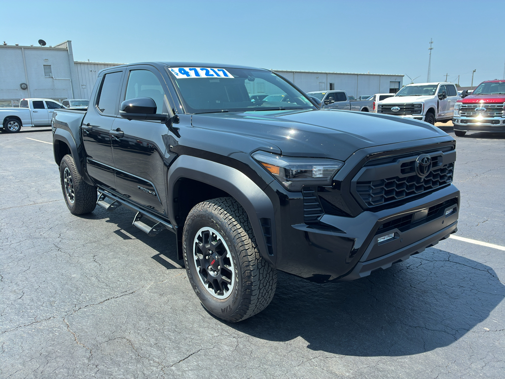2024 Toyota Tacoma TRD Off Road photo 3