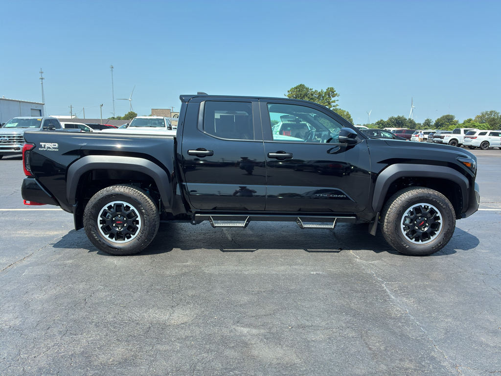 2024 Toyota Tacoma TRD Off Road photo 4