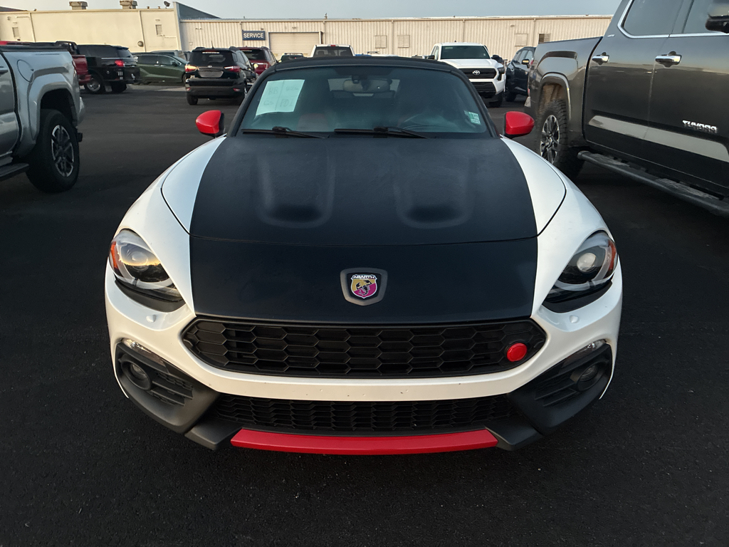2020 Fiat 124 Spider Abarth photo 2