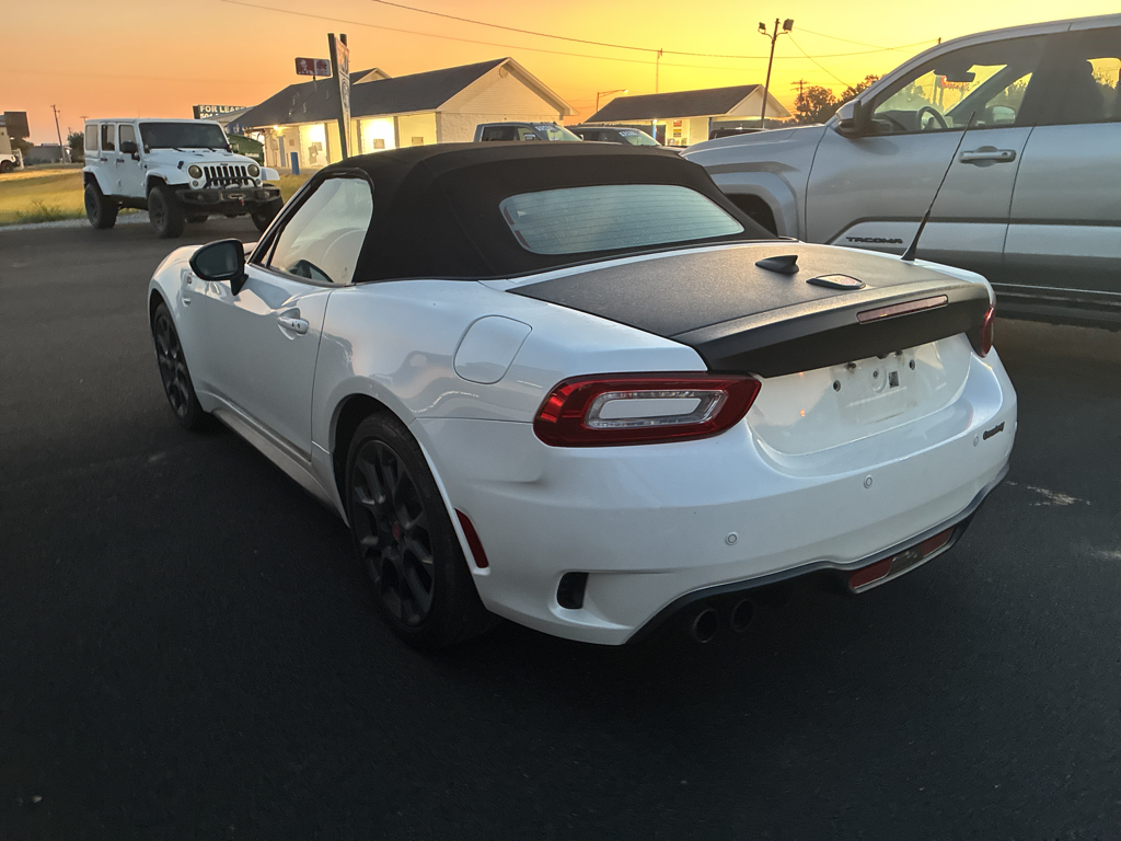 2020 Fiat 124 Spider Abarth photo 6