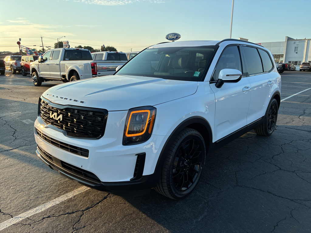 2022 Kia Telluride EX photo 1