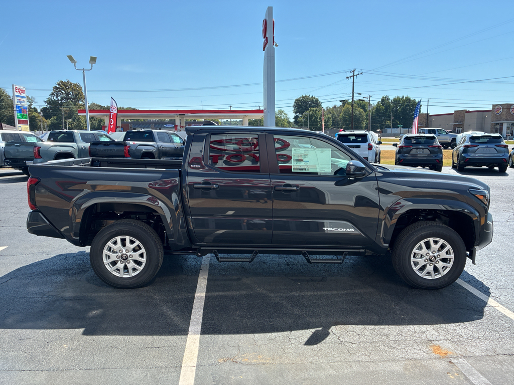2026 Toyota Tacoma SR5 photo 5