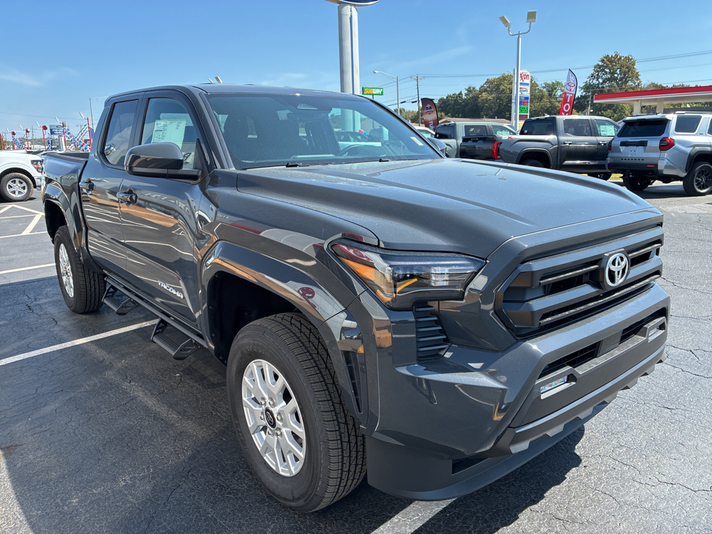 2026 Toyota Tacoma SR5 photo 4