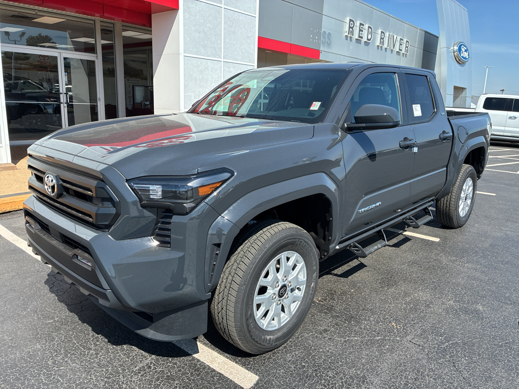 2026 Toyota Tacoma SR5 photo 2