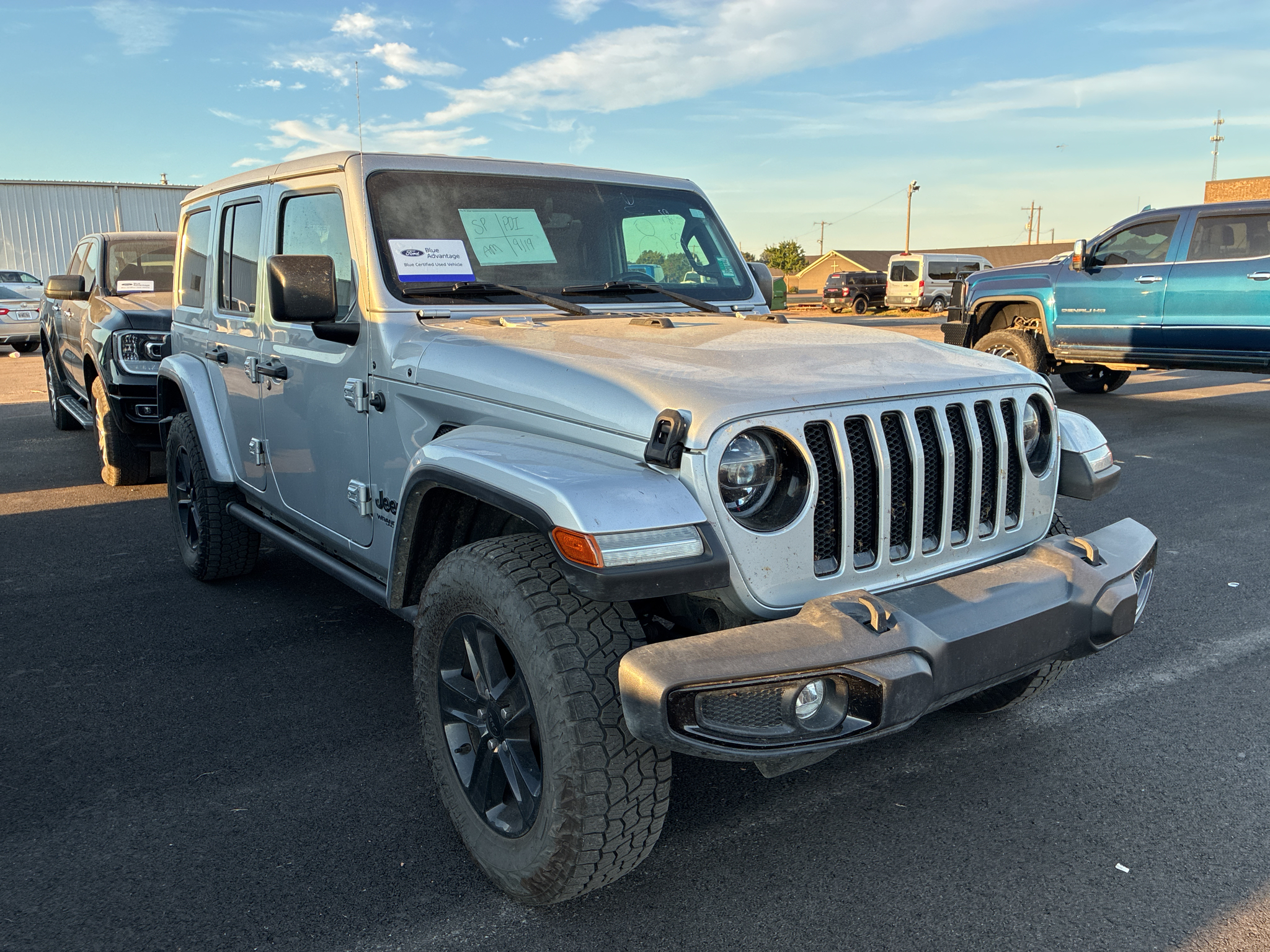 2022 Jeep Wrangler Unlimited Sahara Altitude photo 2