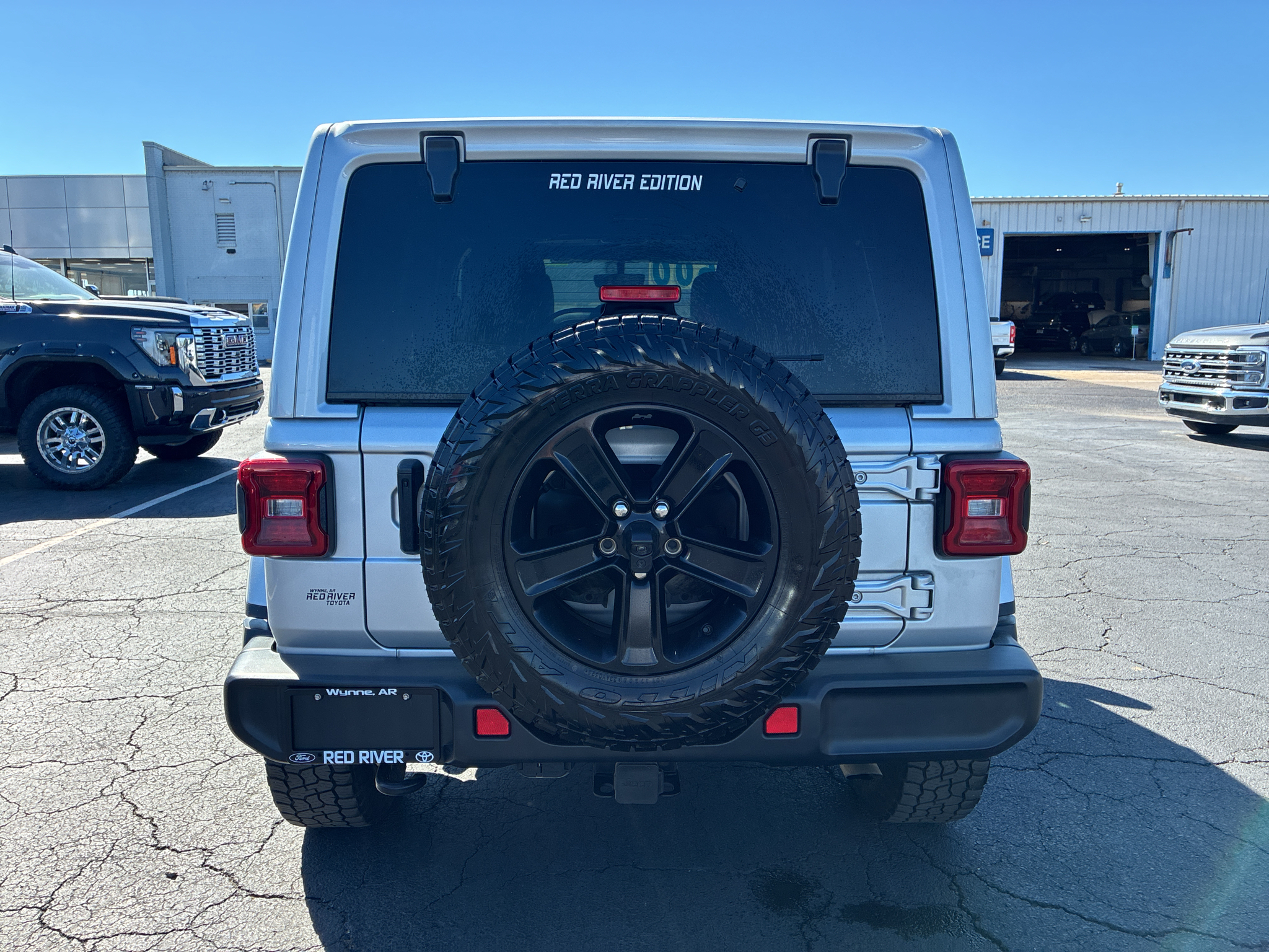 2022 Jeep Wrangler Unlimited Sahara Altitude photo 6
