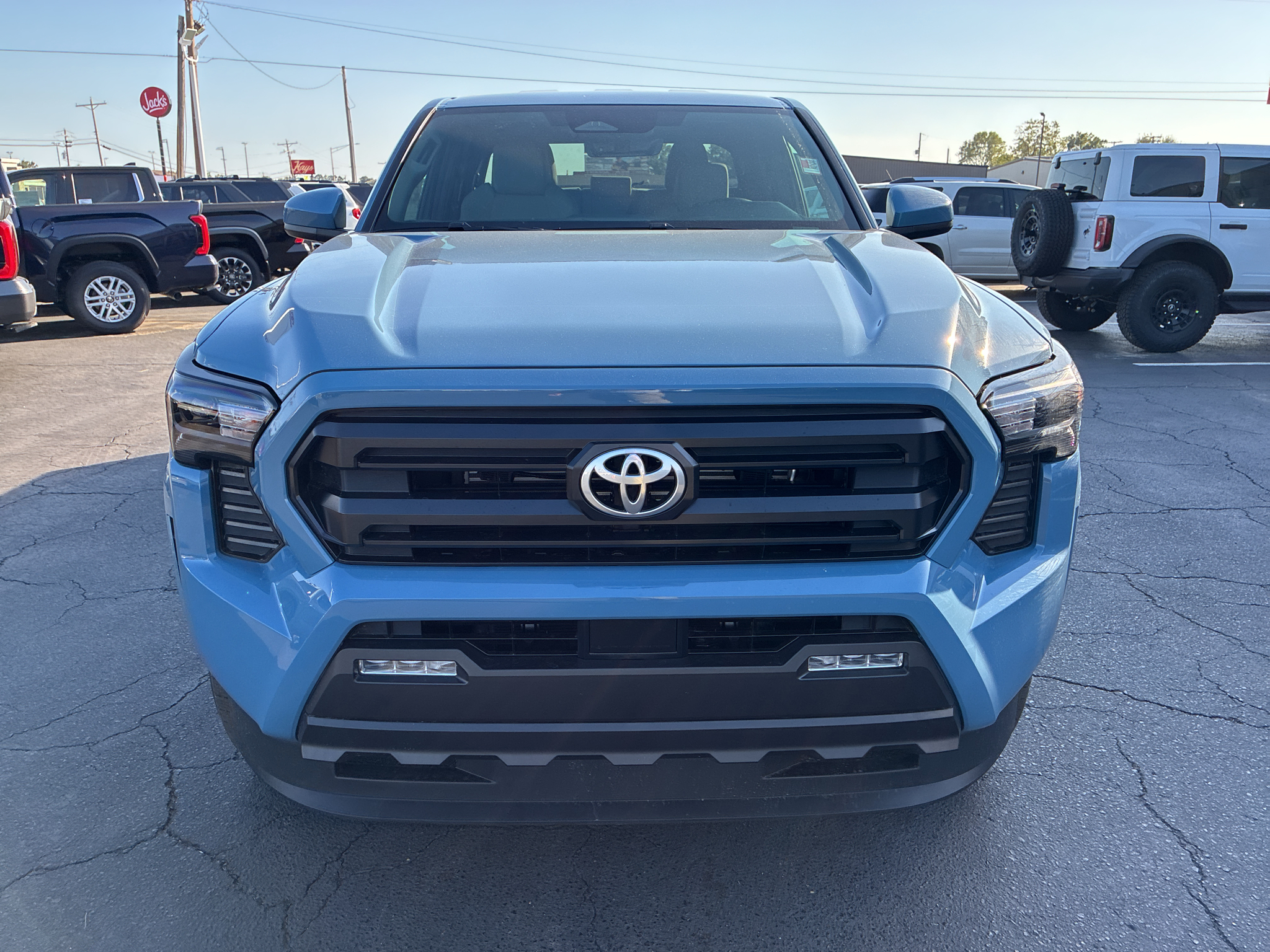 2026 Toyota Tacoma SR5 photo 2