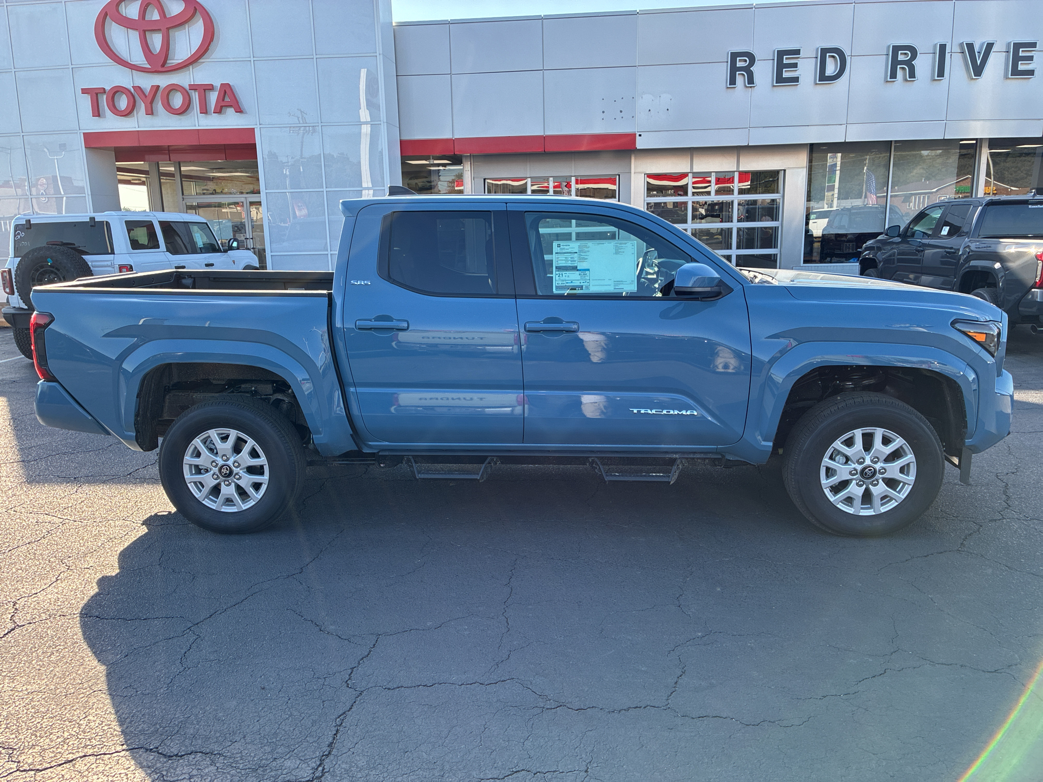 2026 Toyota Tacoma SR5 photo 4