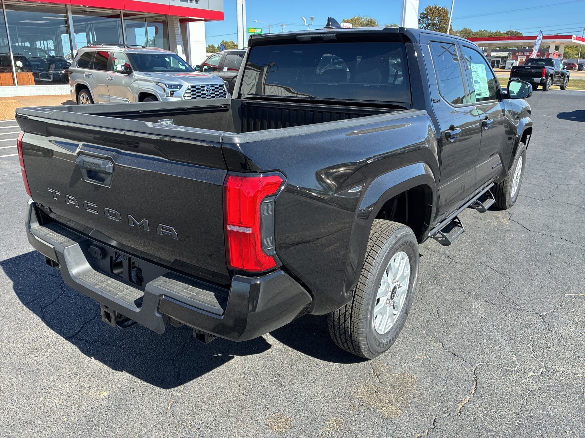 2026 Toyota Tacoma SR5 photo 5