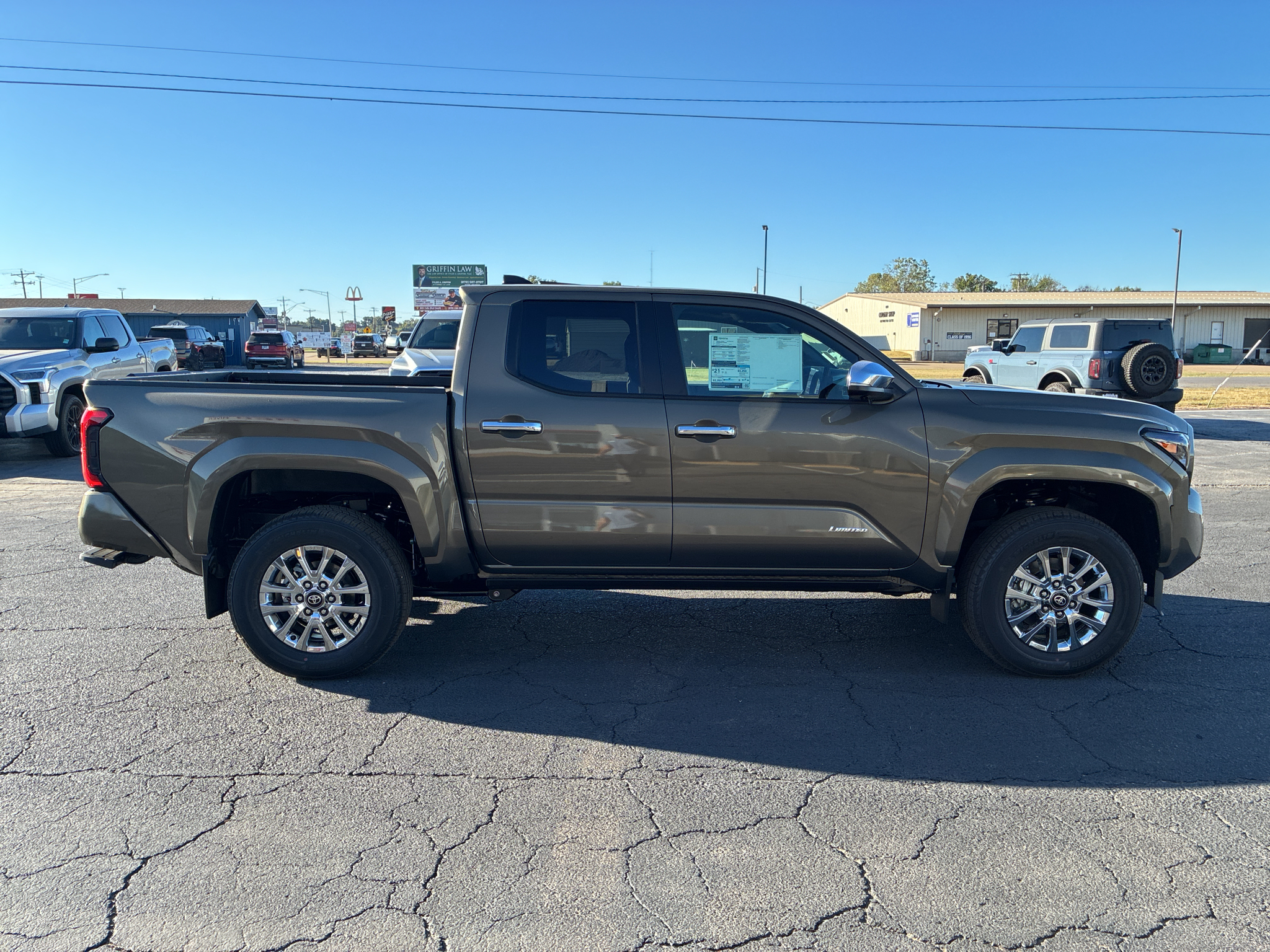 2026 Toyota Tacoma Limited photo 4