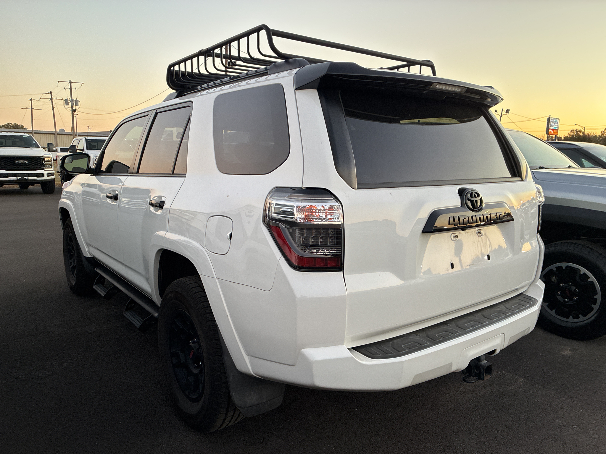 2021 Toyota 4Runner Venture photo 4