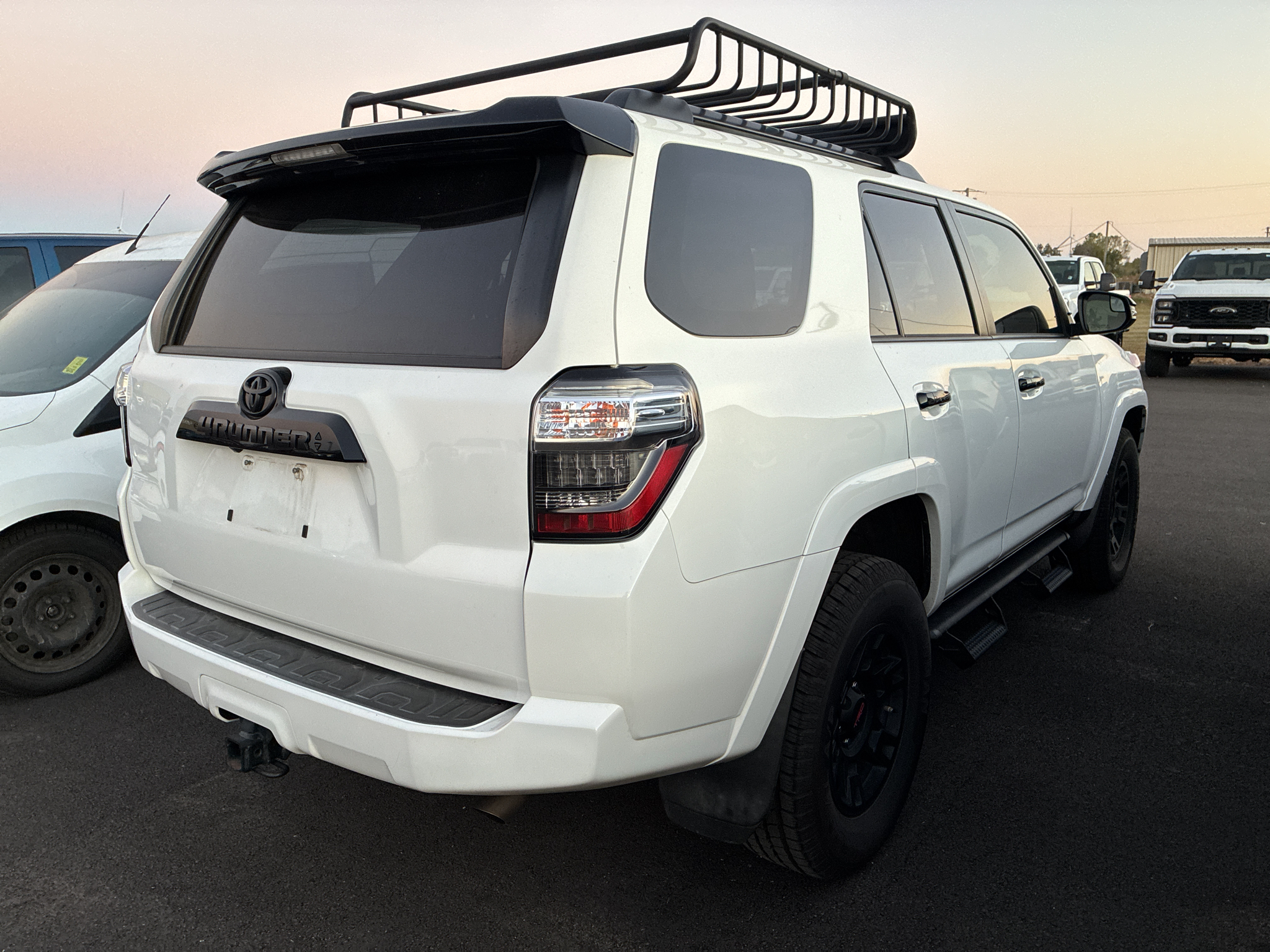 2021 Toyota 4Runner Venture photo 3