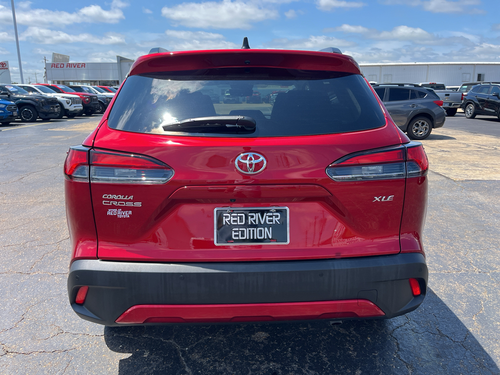 2026 Toyota Corolla Cross XLE photo 6