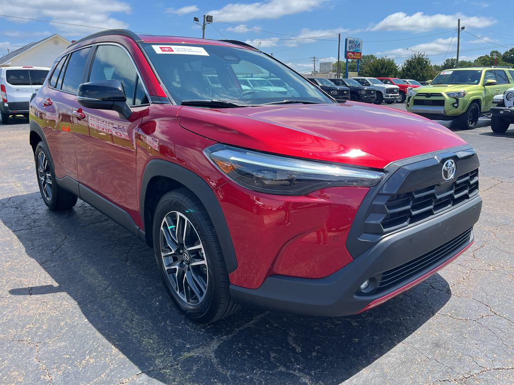 2026 Toyota Corolla Cross XLE photo 3