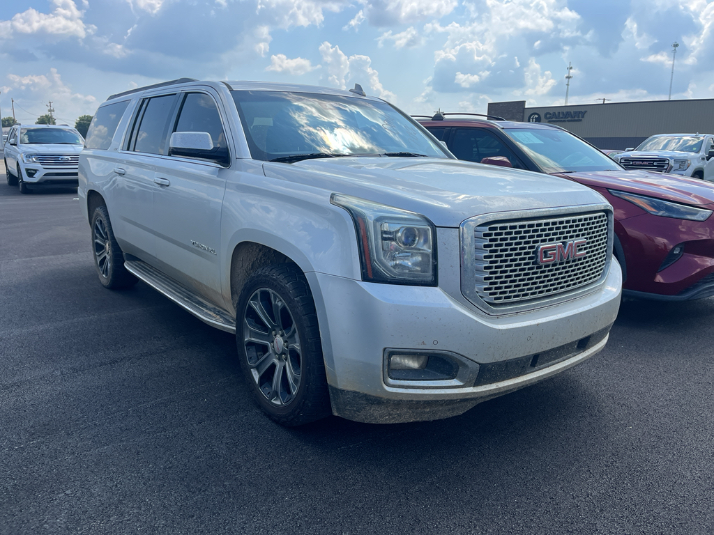2016 GMC Yukon XL SLT photo 2