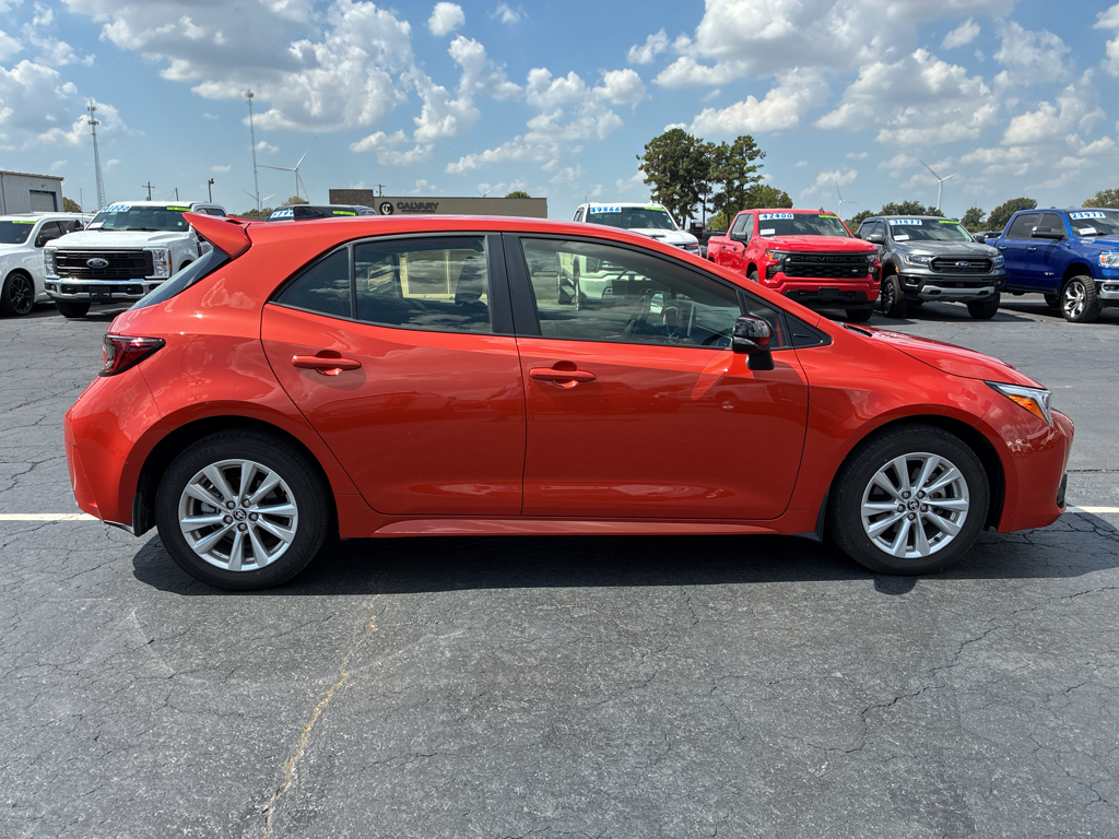2026 Toyota Corolla Hatchback SE photo 4