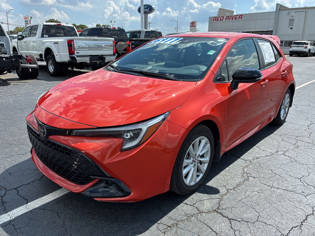 2026 Toyota Corolla Hatchback SE photo 1