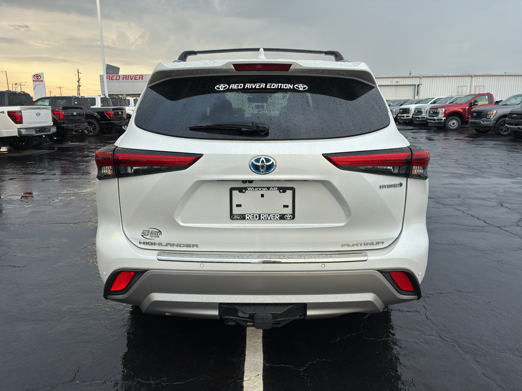 2023 Toyota Highlander Hybrid Hybrid Platinum photo 6