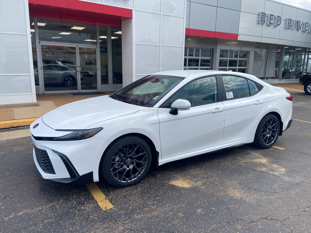 2026 Toyota Camry Hybrid SE photo 1