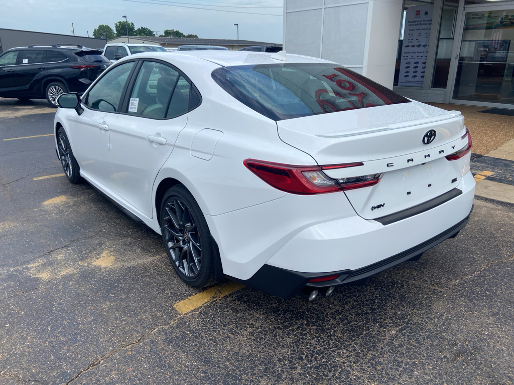 2026 Toyota Camry Hybrid SE photo 3
