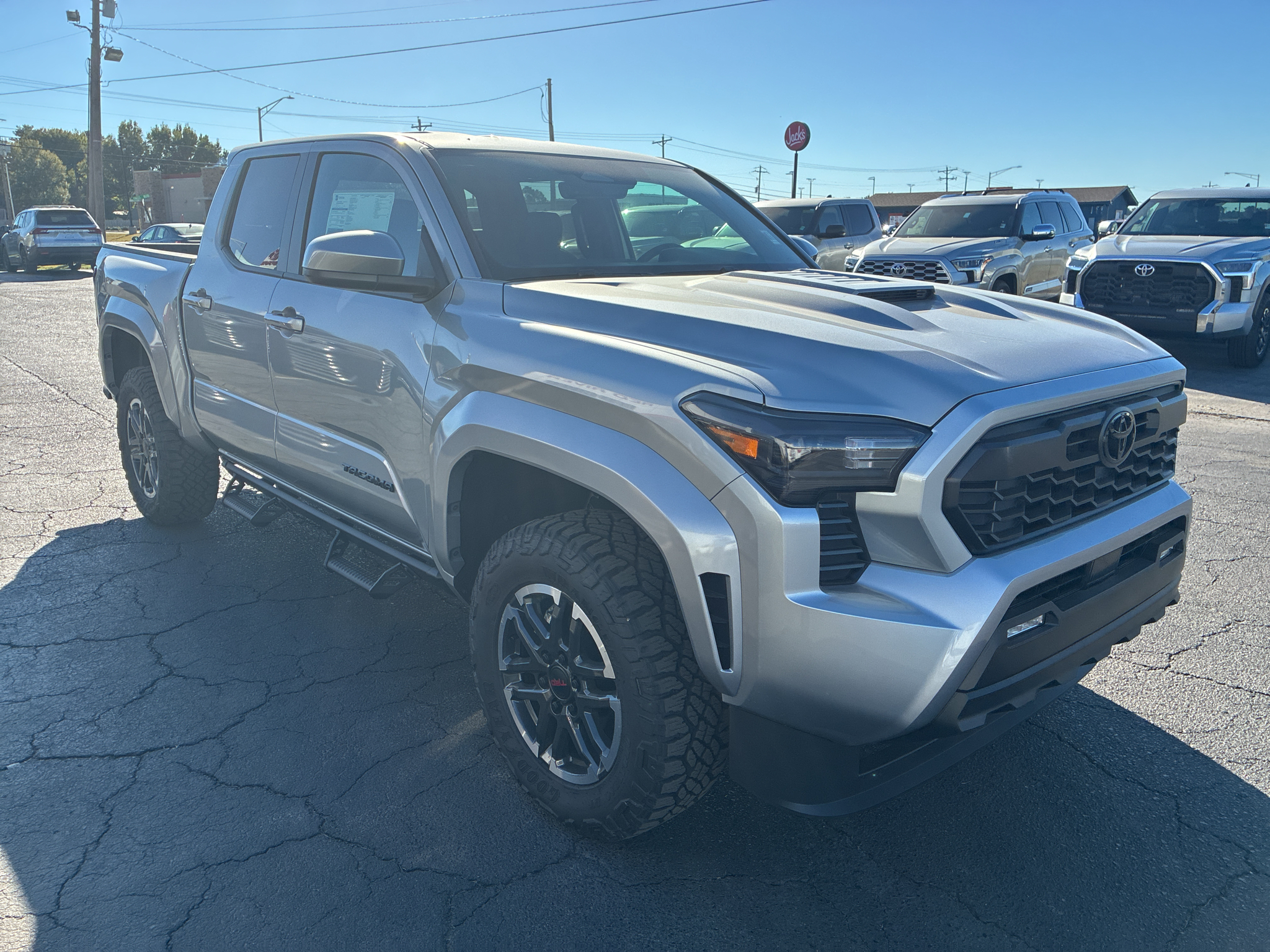 2026 Toyota Tacoma TRD Sport photo 3