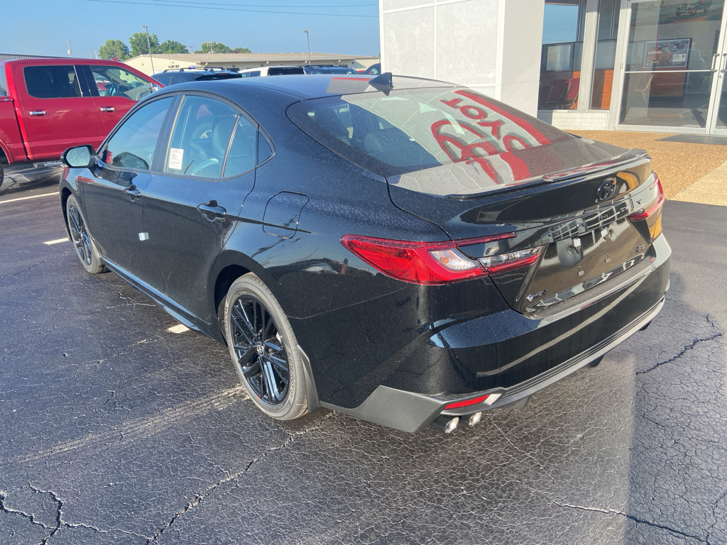 2026 Toyota Camry Hybrid SE photo 3