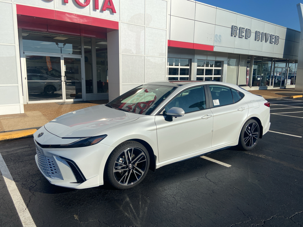 2026 Toyota Camry Hybrid XSE photo 1