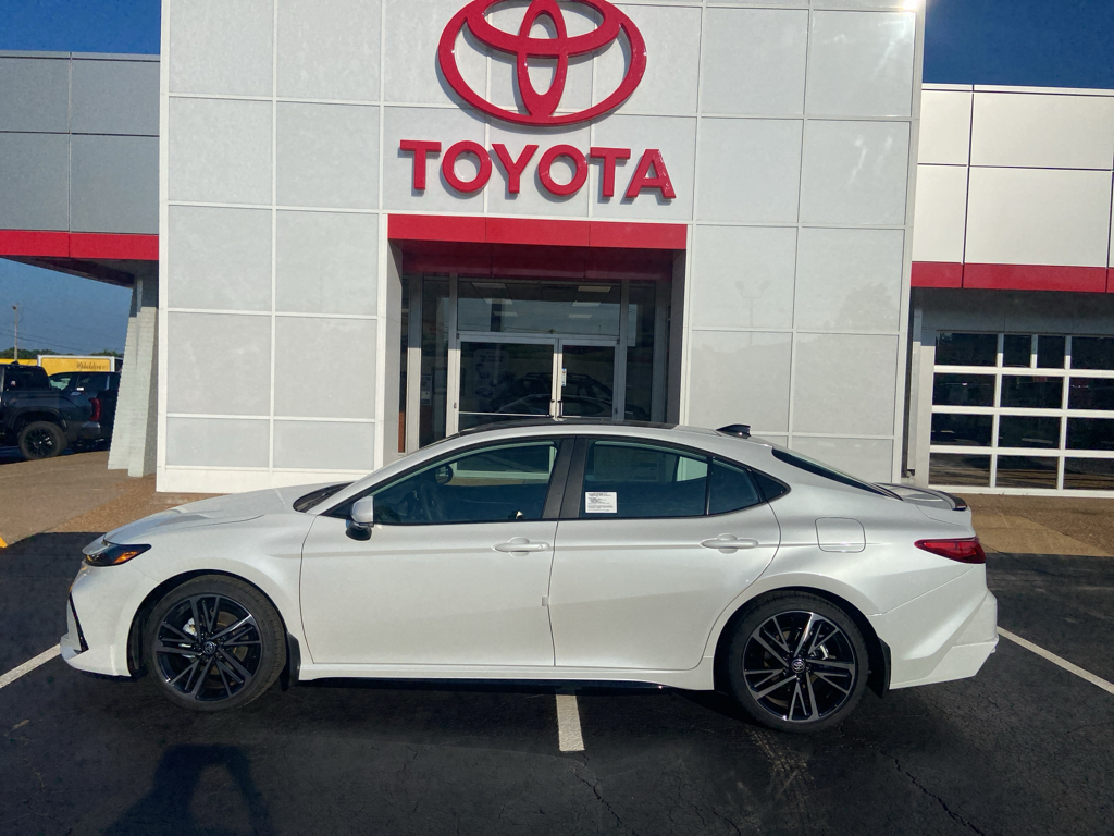 2026 Toyota Camry Hybrid XSE photo 2