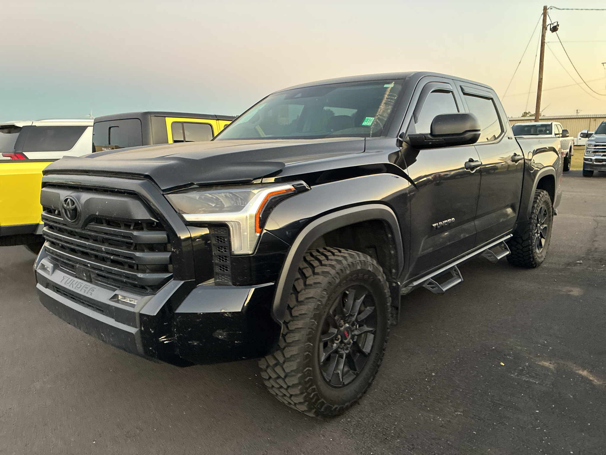 2024 Toyota Tundra SR5 photo 1