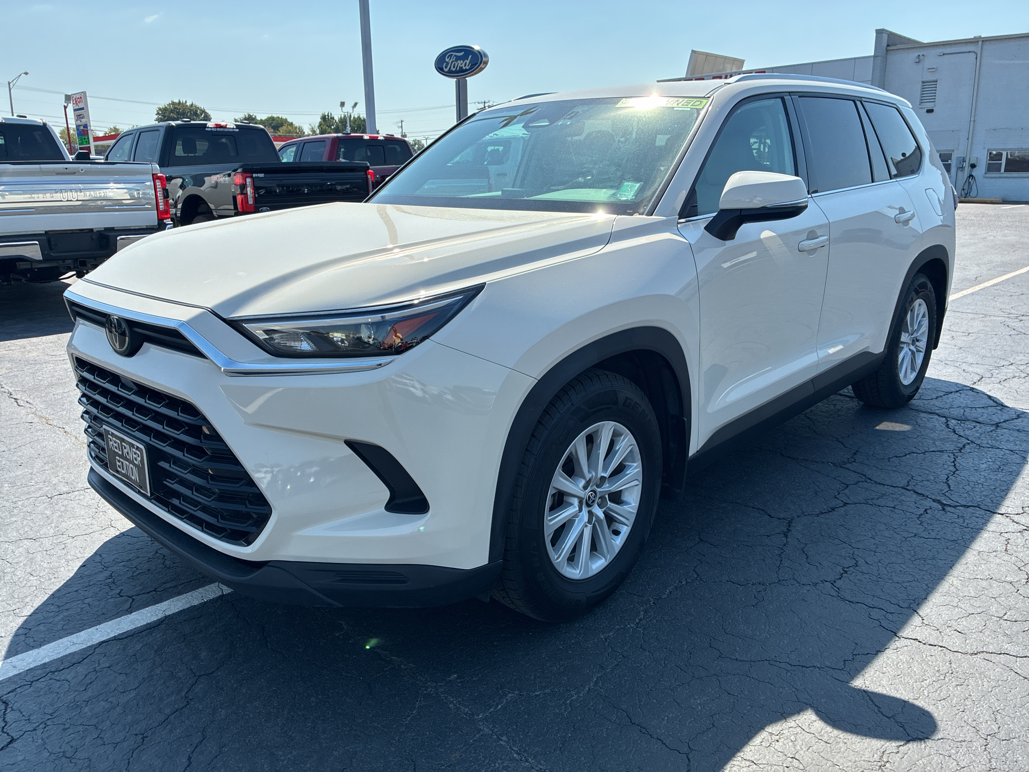 2024 Toyota Grand Highlander XLE photo 1