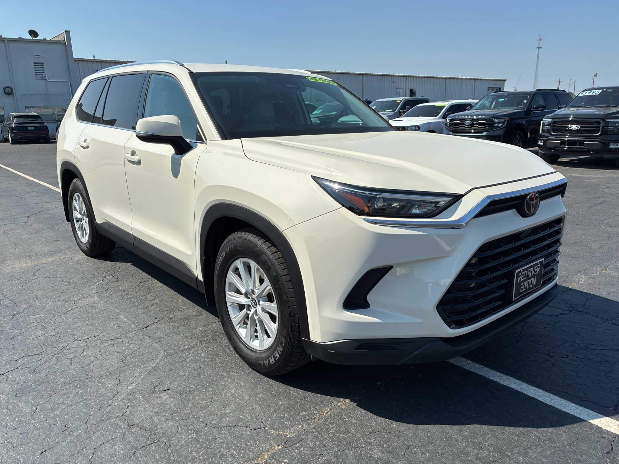 2024 Toyota Grand Highlander XLE photo 3