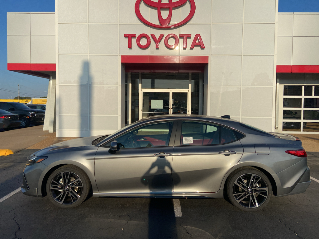 2026 Toyota Camry Hybrid XSE photo 2