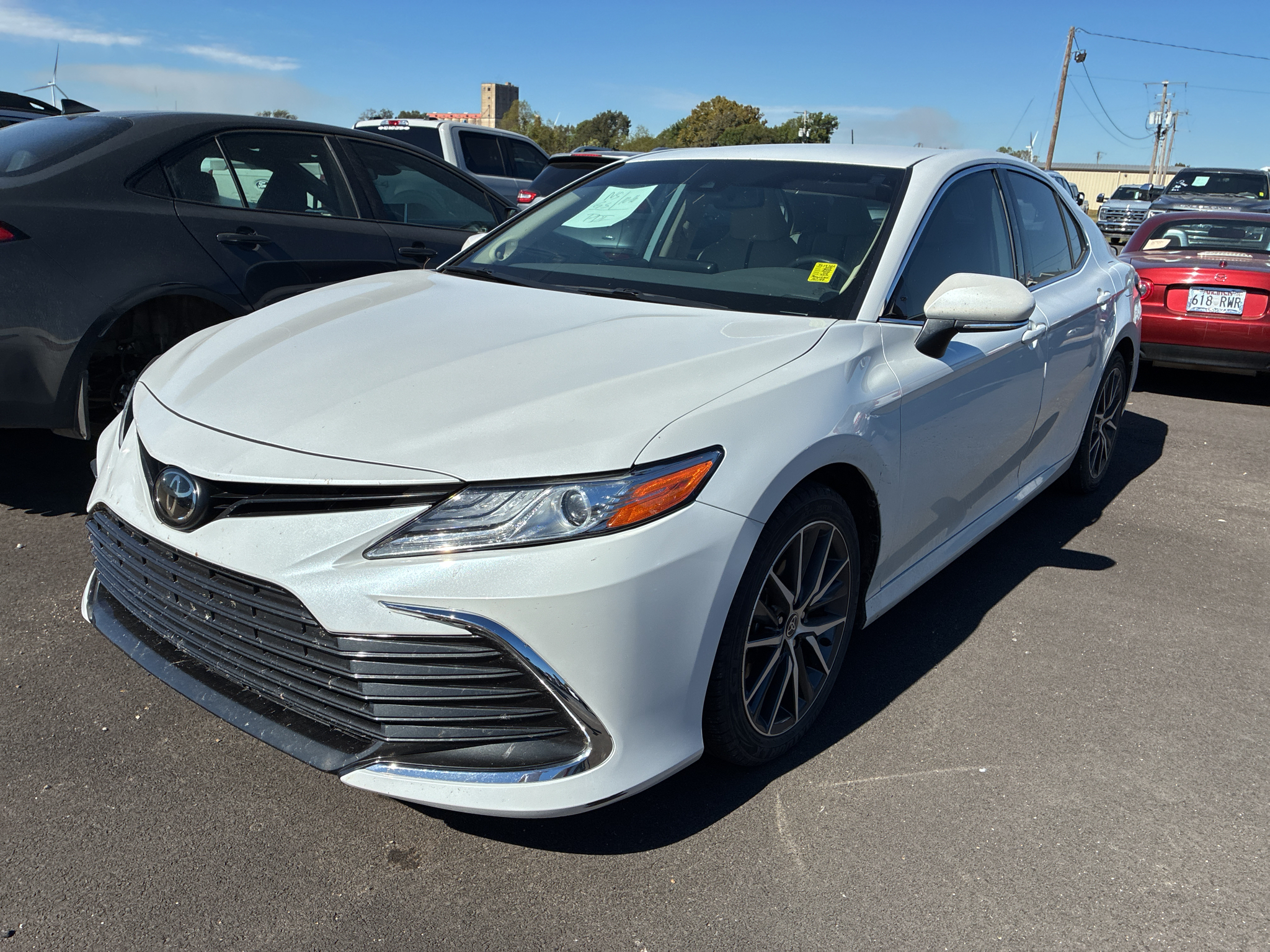 2021 Toyota Camry XLE photo 1