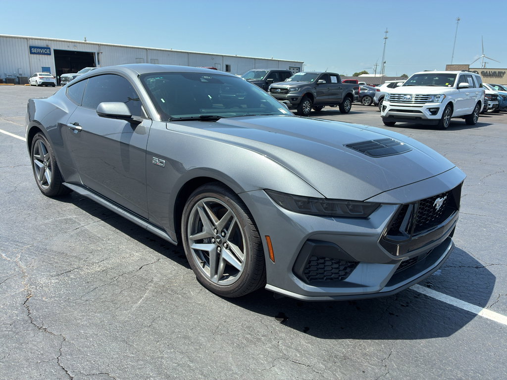 2026 Ford Mustang GT Premium photo 3