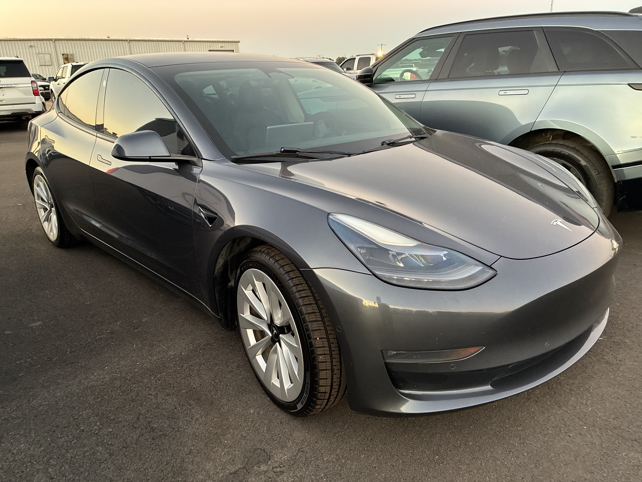 2022 Tesla Model 3 Long Range photo 3