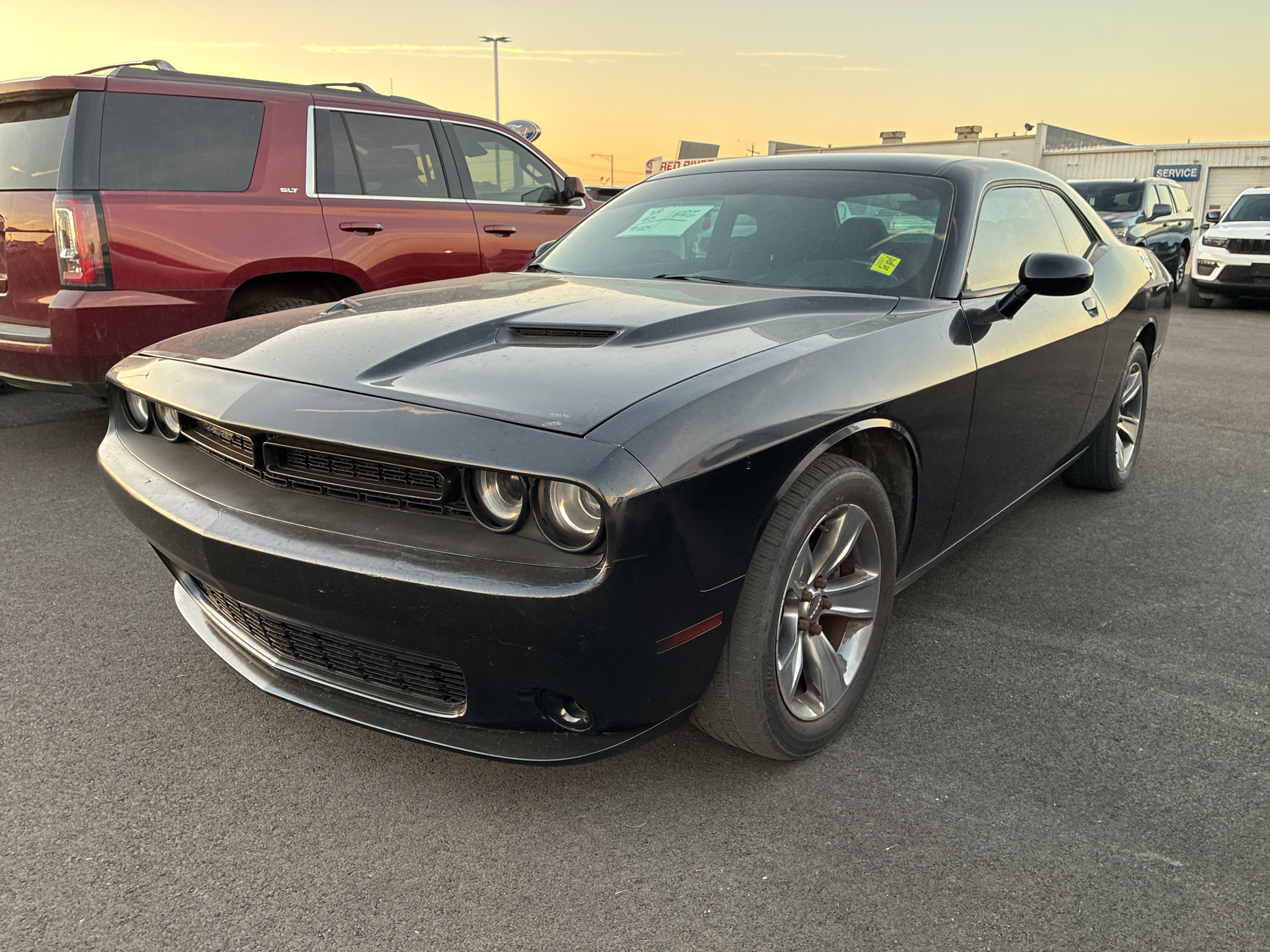 2015 Dodge Challenger vehicle photo 1